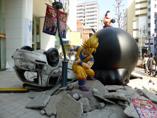 Illustration for article titled One Piece and Dragon Ball Destroy Tokyo Street